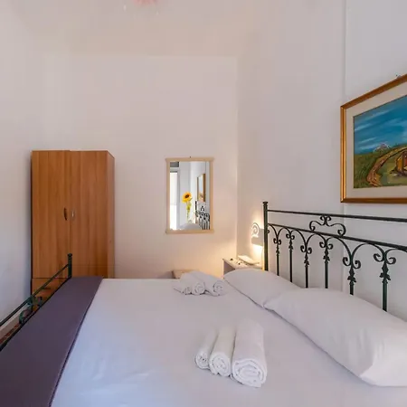 Villa Charming Italian Villa In Torre Castiglione With Private Entrance