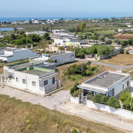Charming Italian Villa In Torre Castiglione With Private Entrance Torre Lapillo