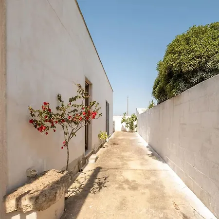 Charming Italian Villa In Torre Castiglione With Private Entrance * Torre Lapillo