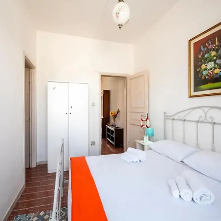 Villa Charming Italian Villa In Torre Castiglione With Private Entrance